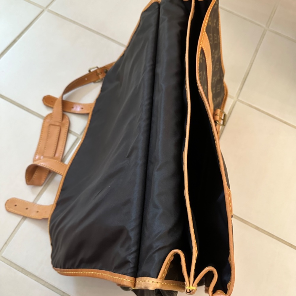 Vintage Travel Bag - Picture 7 of 8